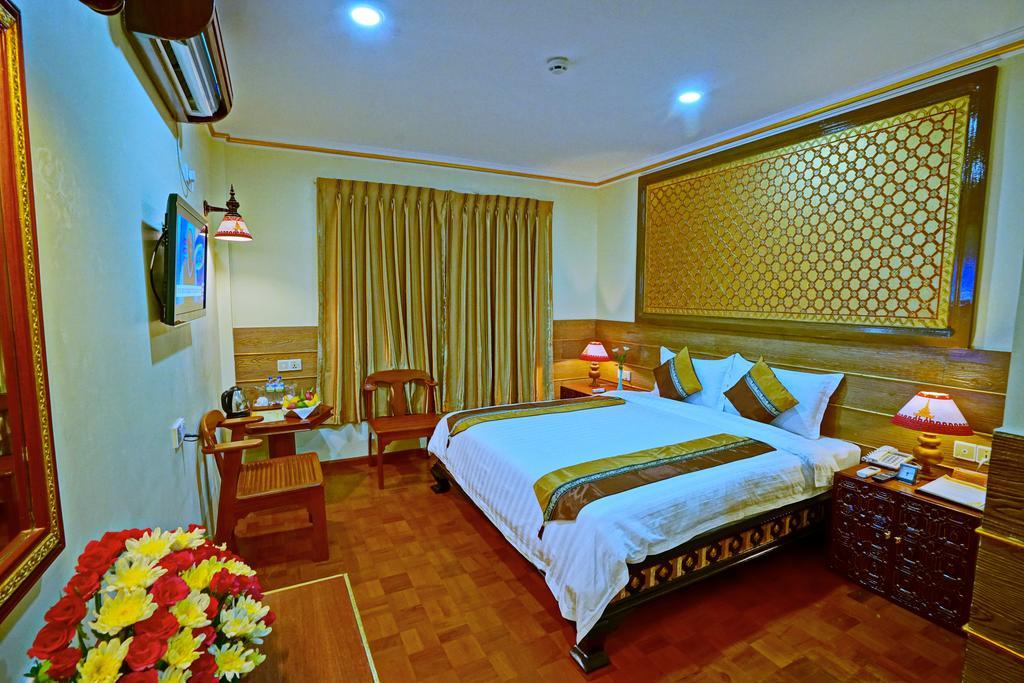 Hotel Yadanarbon מנדלאי מראה חיצוני תמונה